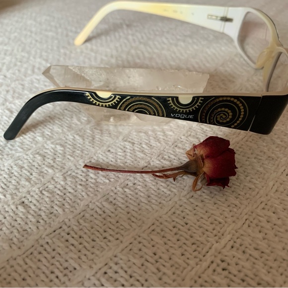 Vogue Prescription Eyeglasses + Eyeglasses Case - Picture 8 of 12